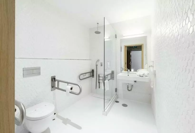 اتاق استاندارد برای معلولان, Moov Hotel Porto Centro