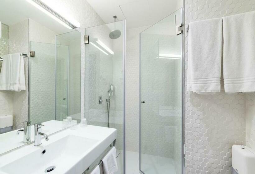 اتاق استاندارد با بالکن, Moov Hotel Porto Centro