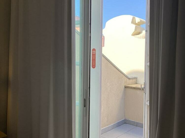 اتاق استاندارد با بالکن, Moov Hotel Porto Centro