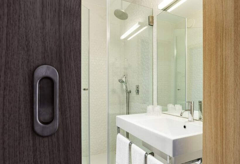 اتاق استاندارد با بالکن, Moov Hotel Porto Centro