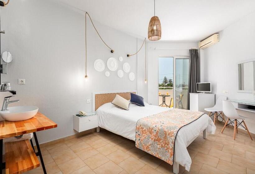 غرفة عائلية مطلّة علي البحر, Mrs Chryssana Beach