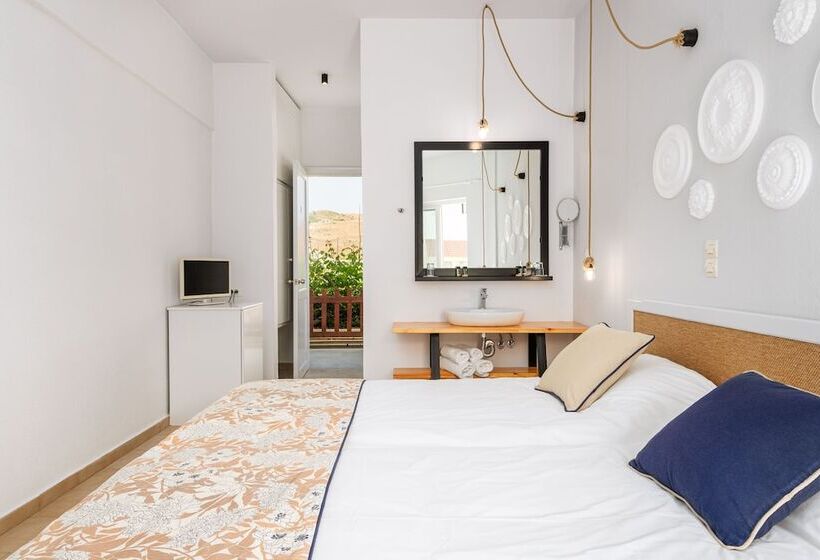 غرفة كلاسيكية مطلّة علي الحديقة, Mrs Chryssana Beach