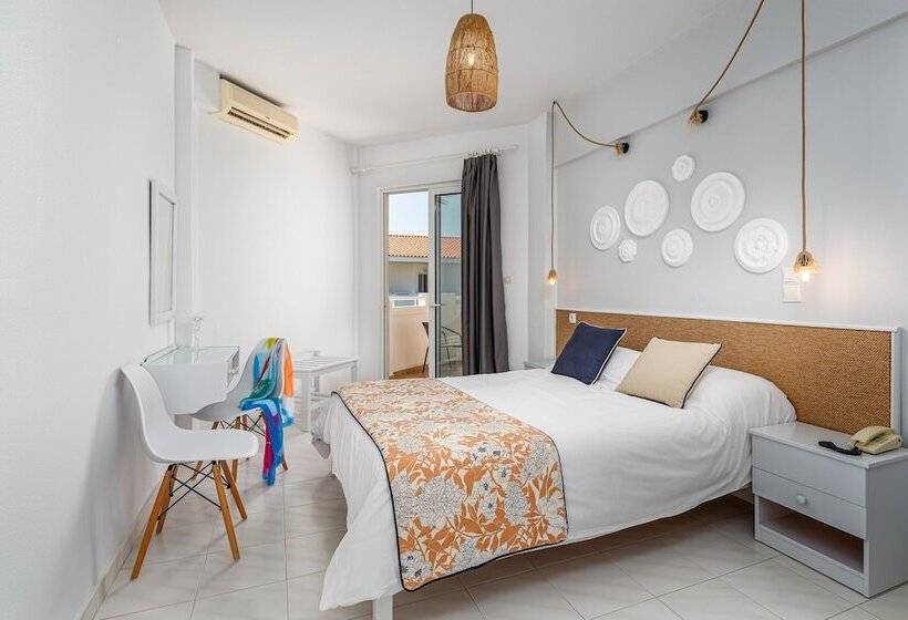 غرفة كلاسيكية مطلّة علي الحديقة, Mrs Chryssana Beach