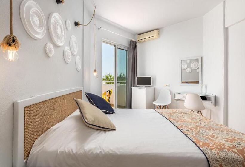 غرفة عائلية مطلّة علي البحر, Mrs Chryssana Beach