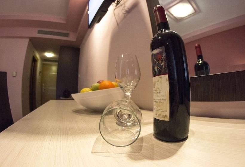 غرفة قياسية فردية, Perinthos