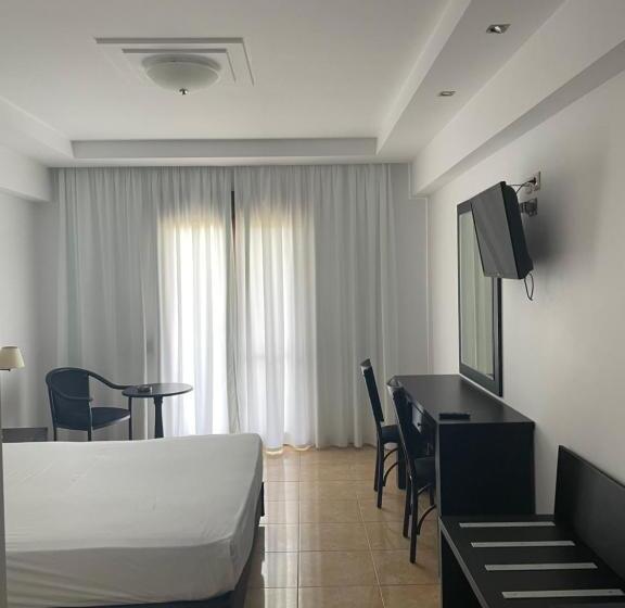 غرفة قياسية فردية, Perinthos