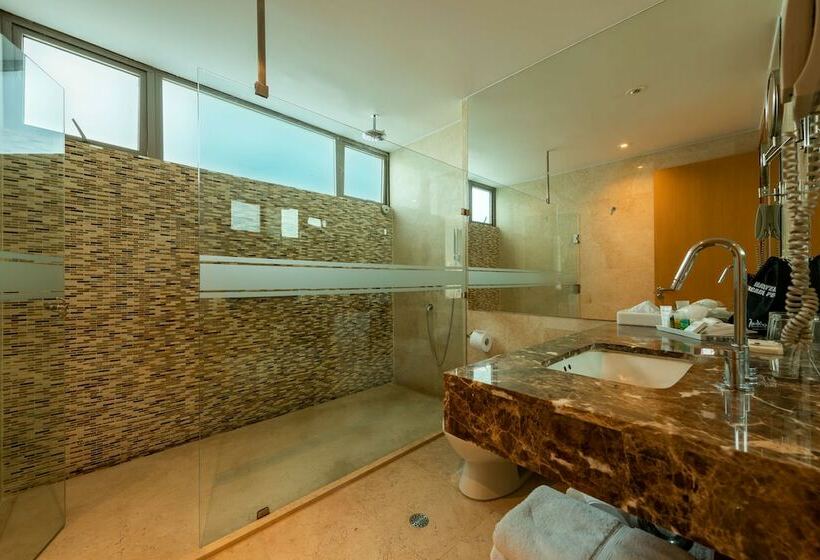 סוויטת 2 חדרי שינה, Radisson Cartagena Ocean Pavillion