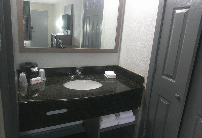 Номер Superior Кровать Кинг, Red Roof Inn Richmond   Airport Sandston