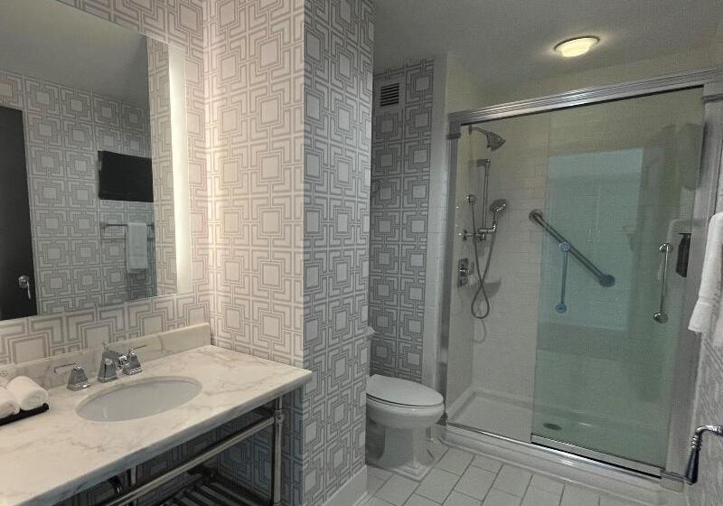 חדר קלאב, Sheraton Columbia Downtown