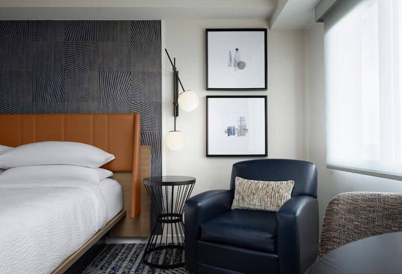 غرفه قياسيه سريرين مزدوجين, Sheraton Erie Bayfront