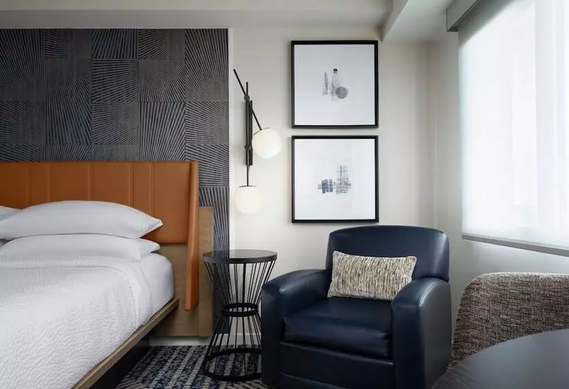 ２ダブルベッドのスタンダードルーム, Sheraton Erie Bayfront
