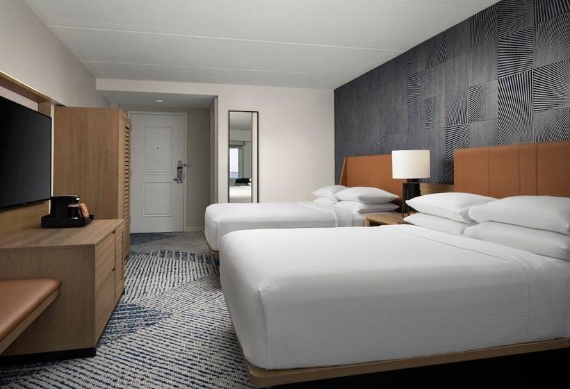 غرفه قياسيه سريرين مزدوجين, Sheraton Erie Bayfront