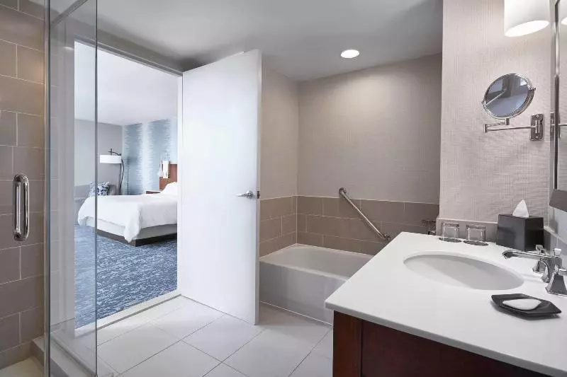 キングサイズベッドのスタンダードルーム, The Westin Virginia Beach Town Center