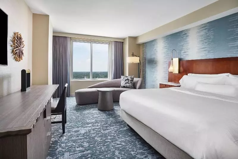 キングサイズベッドのスタンダードルーム, The Westin Virginia Beach Town Center