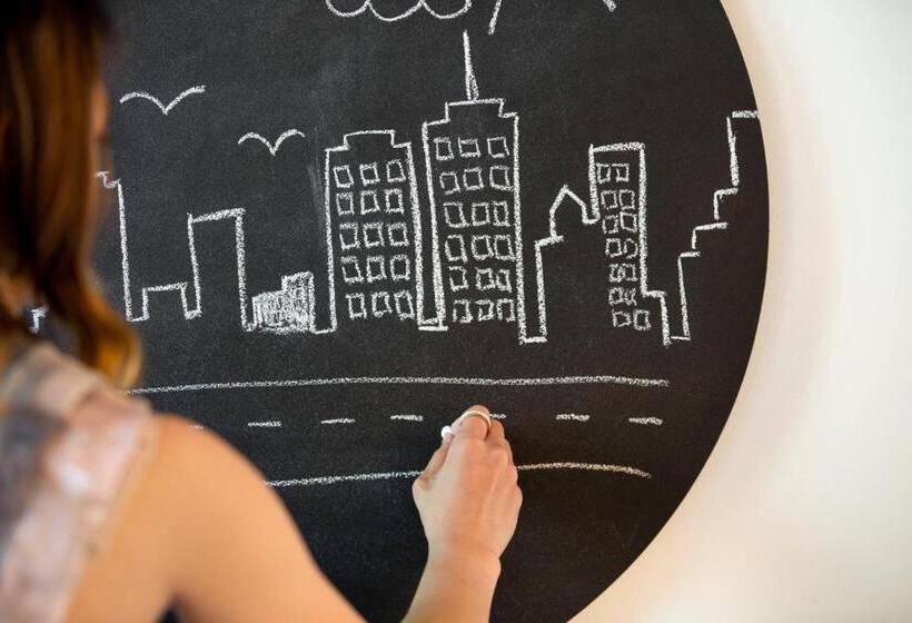 스위트 킹사이즈 침대, Twelve Downtown, Autograph Collection