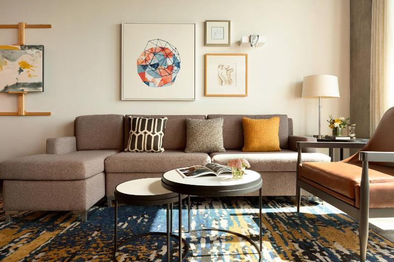 스위트 킹사이즈 침대, Twelve Downtown, Autograph Collection