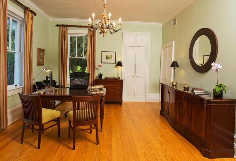 غرفة ديلوكس, Weatherstation Inn Circa 1911