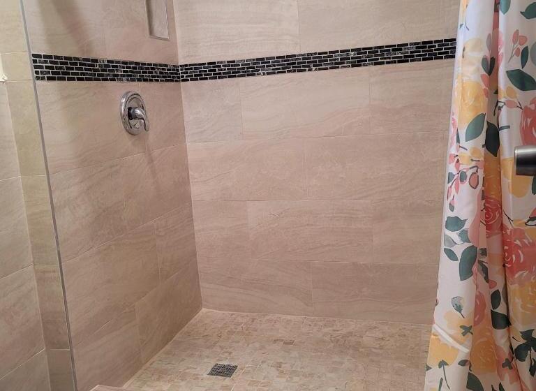 חדר סטנדרט, Economy Inn