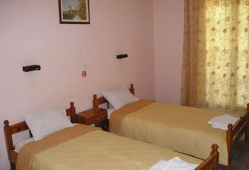 استودیوی استاندارد, River Studios & Apartments
