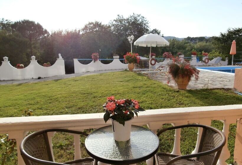 标准工作室, River Studios & Apartments