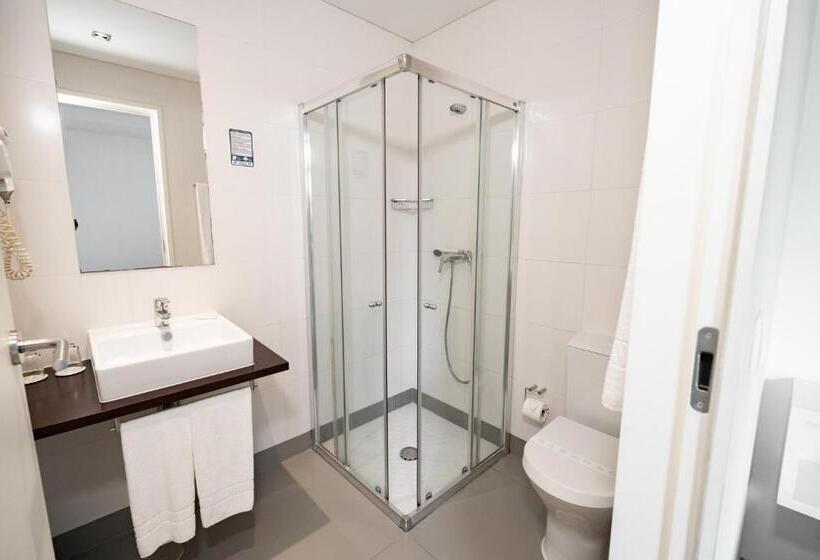 اتاق استاندارد, A Ponte