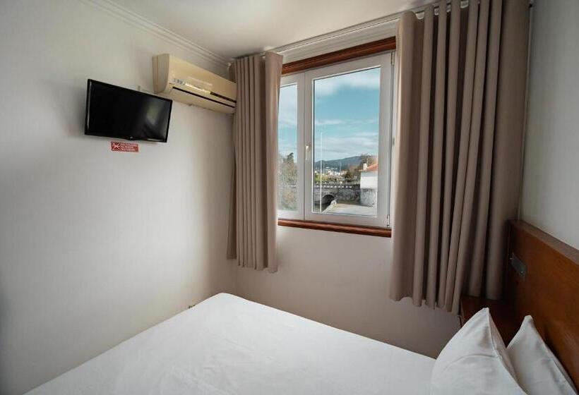 اتاق اکونومی, A Ponte