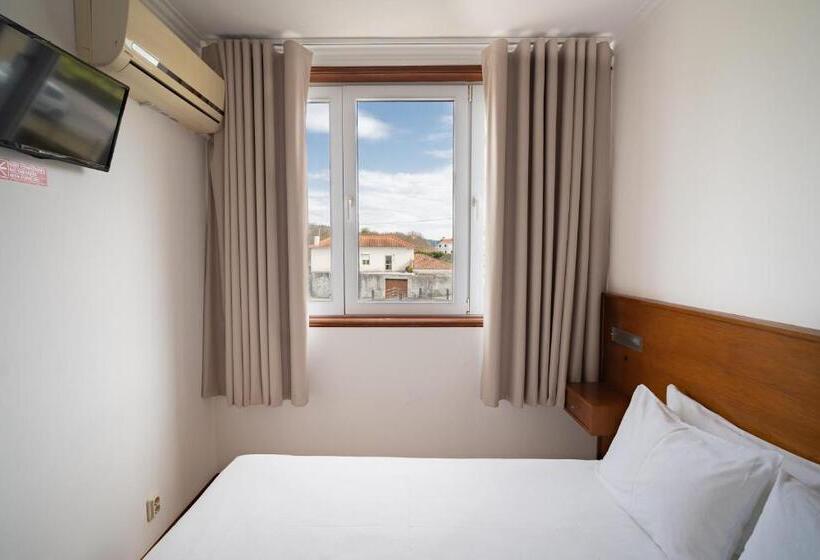 اتاق اکونومی, A Ponte