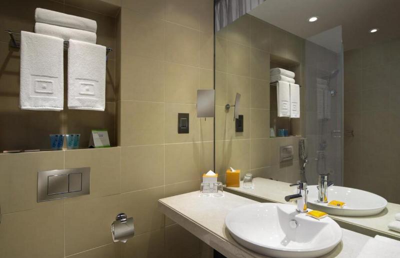 غرفة قياسية, Centro Capital Centre By Rotana