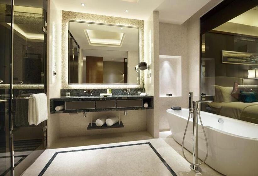 标准间休息室, Crowne Plaza Tianjin Jinnan, An Ihg