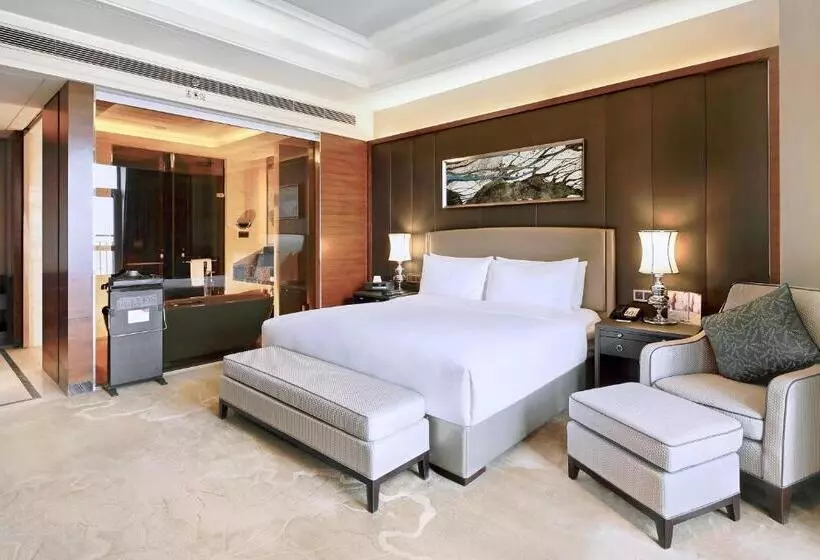 Standard-huone Oleskelualue, Crowne Plaza Tianjin Jinnan, An Ihg