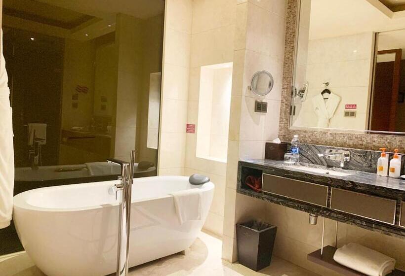 带大床的标准间, Crowne Plaza Tianjin Jinnan, An Ihg
