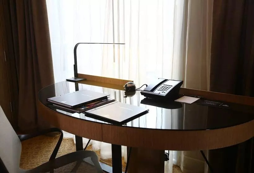 سوییت جونیور, Hilton Lima Miraflores