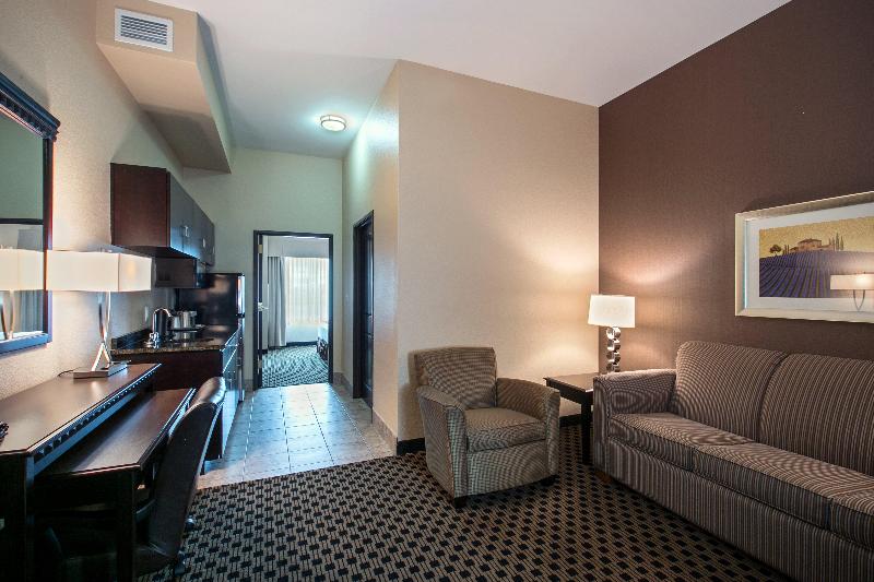 Люкс Кровать Кинг, Holiday Inn Express & Suites - Green Bay East, An Ihg