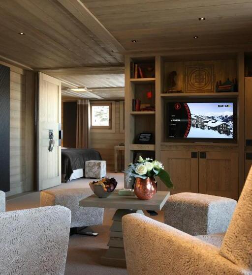 جناح جونيور, Le K2 Altitude