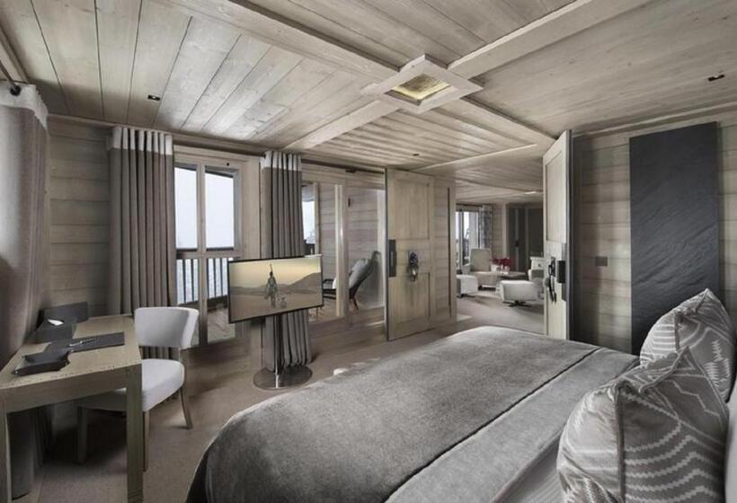 جناح جونيور, Le K2 Altitude