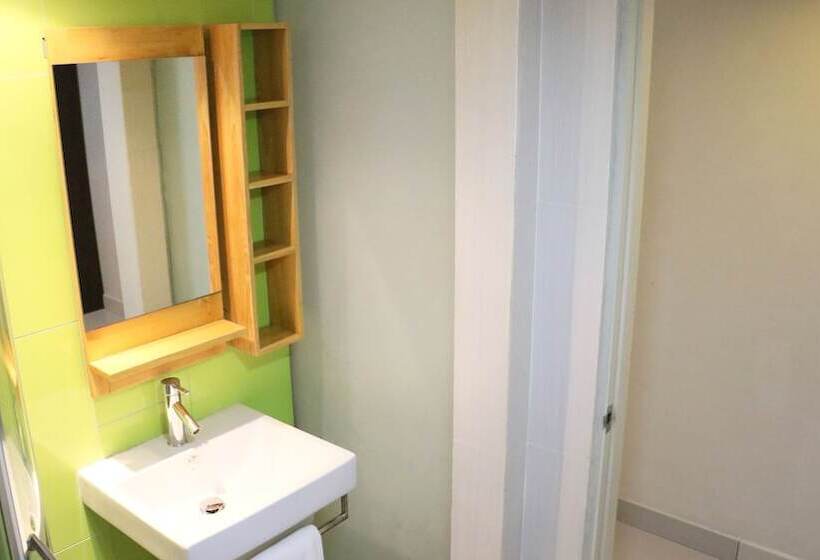 استودیوی استاندارد, Legallery Suites