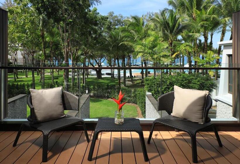 Номер Deluxe, Natai Beach Resort