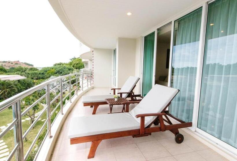 주니어 스위트 발코니, Searidge Hua Hin Resort & Poolvilla