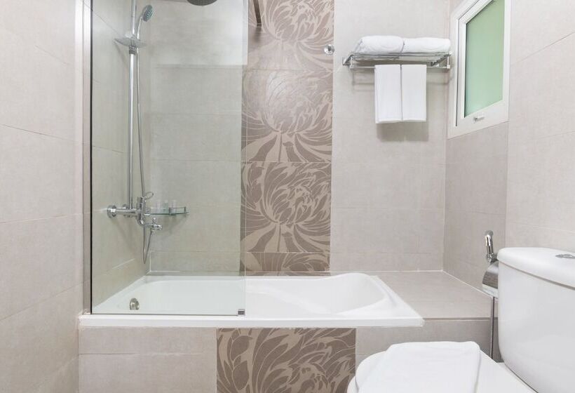 豪华套房, Al Hail Waves Hotel Managed By Centara
