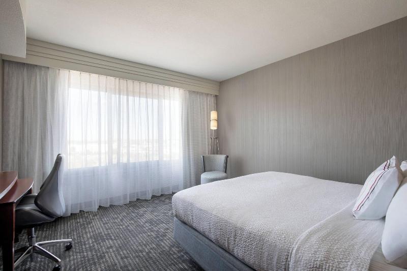 غرفة قياسية سرير كينج, Courtyard By Marriott Dallas Allen At Allen Event Center
