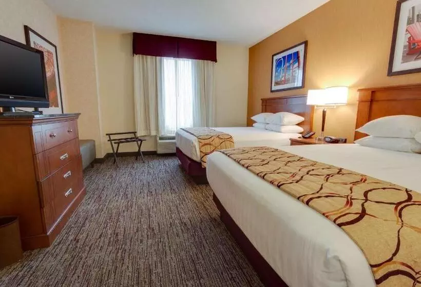 身障者適用スイートルーム, Drury Inn & Suites Baton Rouge
