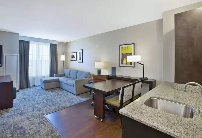 スイート, Embassy Suites Columbus Airport