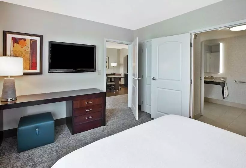 スイート, Embassy Suites Columbus Airport
