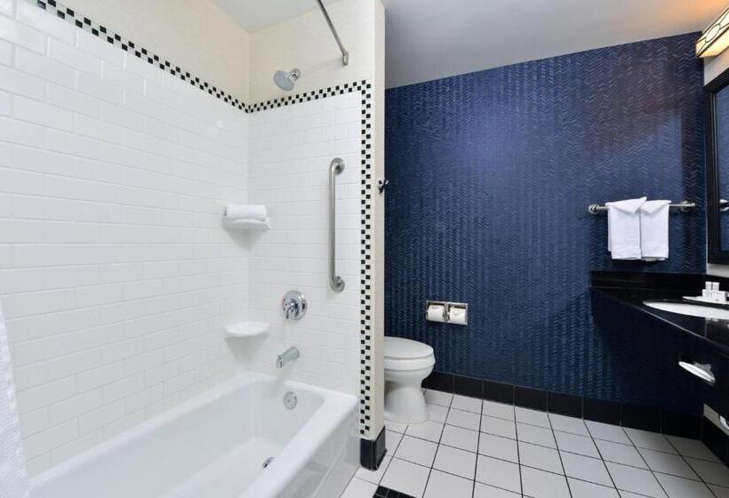 스위트 킹사이즈 침대, Fairfield Inn & Suites Santa Cruz  Capitola