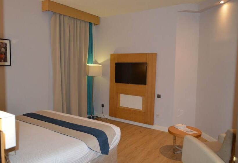 行政套房, Golden Tulip Hail