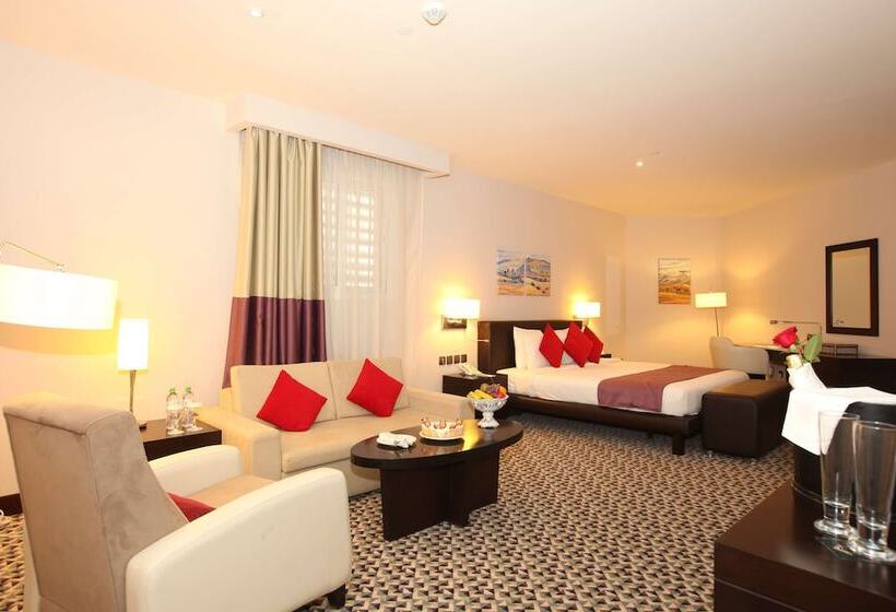 行政房间, Golden Tulip Hail