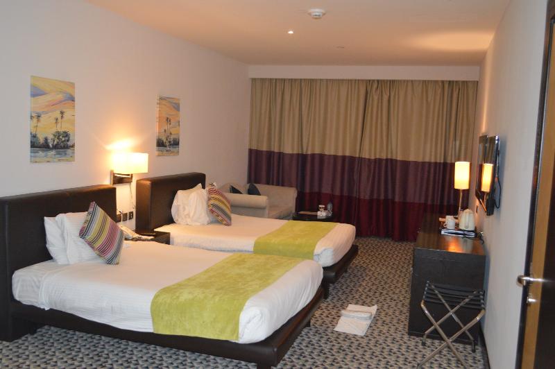 豪华房间, Golden Tulip Hail