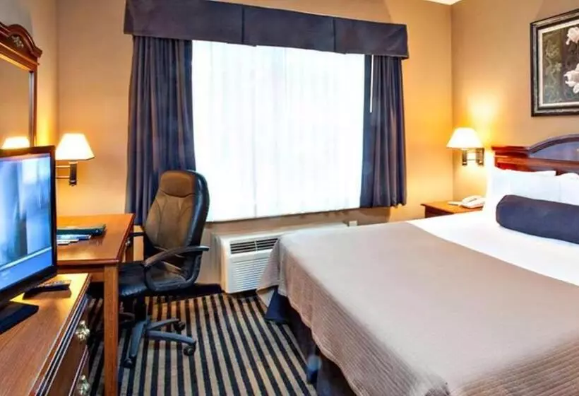 キングサイズベッドのスイートルーム, Mountain Inn & Suites Flat Rock
