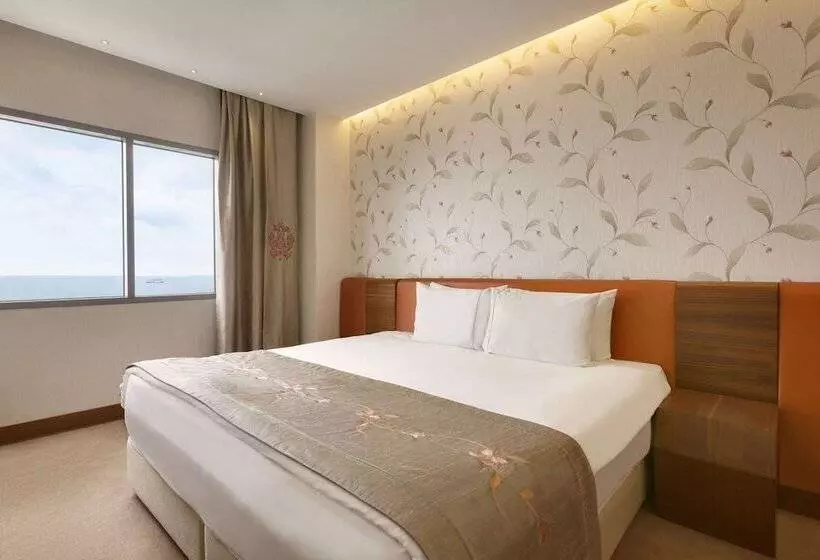 シティビュースイート, Ramada Plaza By Wyndham Istanbul Atakoy