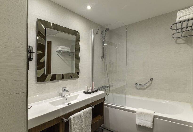 Cameră Standard cu Vedere la Mare, Ramada Plaza By Wyndham Istanbul Atakoy